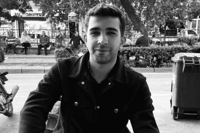 Bursa’da iki otomobil kafa kafaya çarpıştı: 1 ölü, 1 ağır yaralı