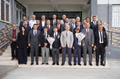 Başkan Aydın Gaziler Günü Programında Öğrencilerle Bir Araya Geldi
