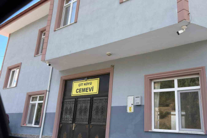 Ankara’da bir araçta ölü bulunan şahıslar toprağa verildi