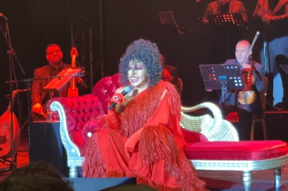 Kuşadası’nda yuhalanmıştı, olaylı konserin ardından Bursa’da sahne aldı