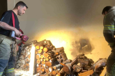 Garajdaki odunlar tutuştu, yangın büyümeden kontrol altına alındı