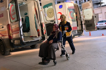 Bursa’da otomobil dere yatağına uçtu: 5 yaralı