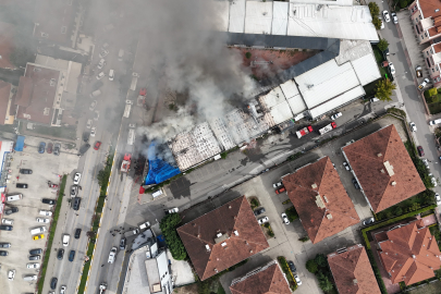 Alevler restoranı sardı: 15 araç ve 27 personelle yangın kontrol altına alındı