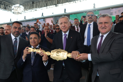 Cumhurbaşkanı Erdoğan, Yağlı Güreş Cumhurbaşkanlığı Kupası'nı takip etti