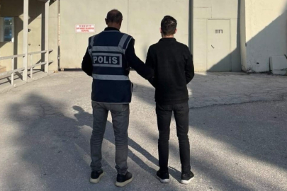 ’Adınıza kredi çekildi’ dedi, 6 bilezik ve altınları aldı