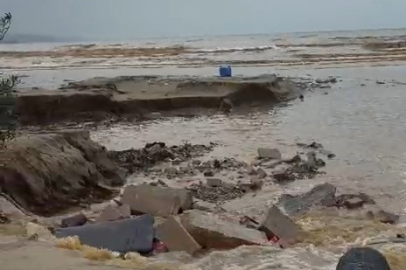Sağanak vurdu, Mudanya’da ekipler alarma geçti