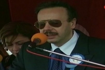 Eski Bakanın kayıp telefonu için dava: "Delil niteliğindeki cep telefonu yok edildi"