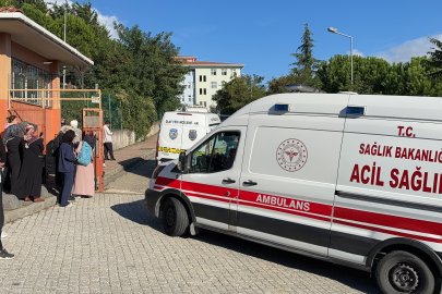 İstanbul Valiliği: "Başakşehir'deki ortaokulda öğrenciler arasında çıkan kavgada 5 öğrenci yaralandı"