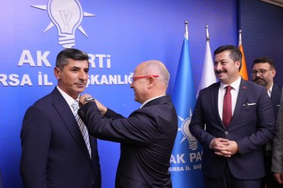 Yenişehir'de iki meclis üyesi daha Ak Parti saflarına katıldı