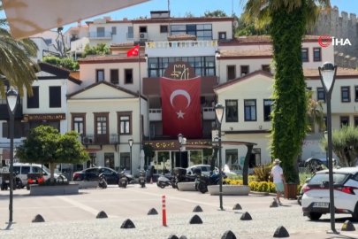 Çeşme Belediyesi’ne operasyon: Başkan Yardımcısı ve müdürler gözaltında