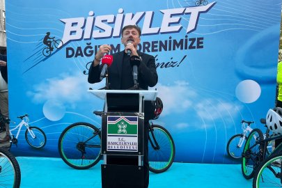Bahçelievler’de 100 çocuğa bisiklet dağıtım töreni