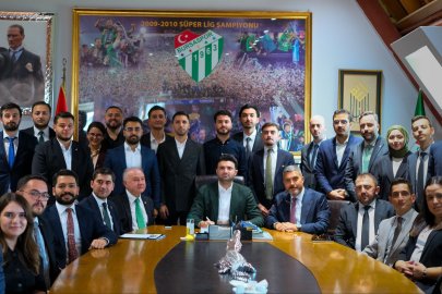 Bursasporlu Hukukçular Derneği, Bursaspor'u Ziyaret Etti