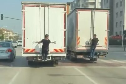 Çocukların tehlikeli oyunu kamerada