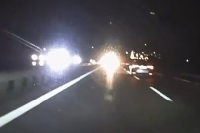 Otobanda tersten gelen otomobil kazaya davetiye çıkardı