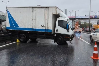 E-5’te trafiği kilitleyen kaza