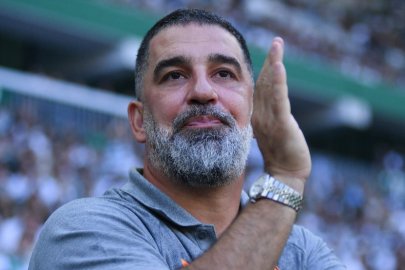 Arda Turan, teknik direktörlük kariyerinde ilk Şampiyonlar Ligi galibiyetini aldı