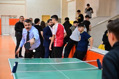Başkan Oktay Yılmaz’dan gençlere yakın ilgi