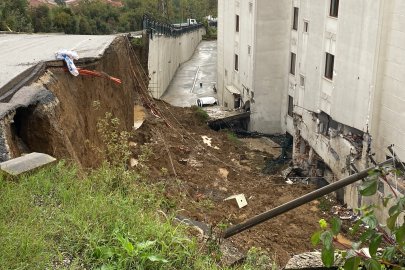 Kocaeli'de istinat duvarı çöktü: "Deprem mi oldu diye düşündük"