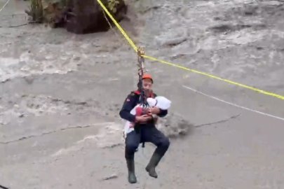 Jandarma sel bölgesinde canla başla mücadele ediyor