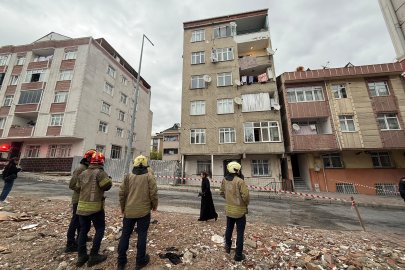 Küçükçekmece’de çatlama sesleri gelen 7 katlı bina tahliye edildi