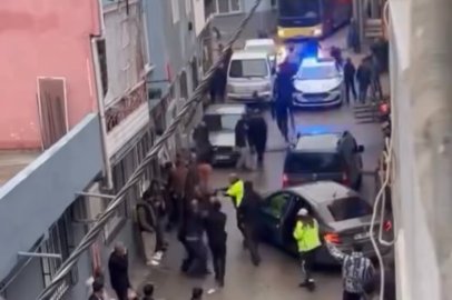 Polisten kaçan araç durduruldu, mahalleli şüphelileri kaçırdı