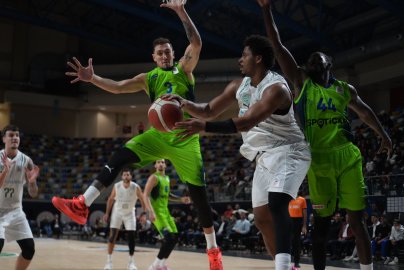 TOFAŞ deplasmanda galip: 69-71