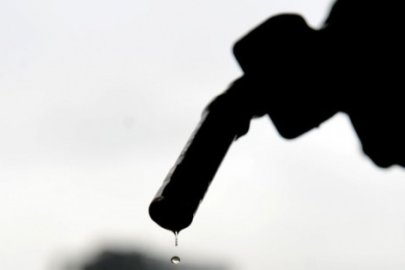 Benzine ikinci indirim geldi: Fiyatlar 7,60 TL geriledi