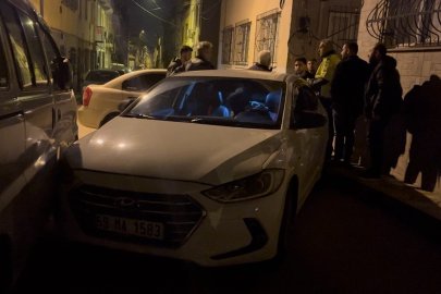Bursa’da önce otomobille kovaladı, kaza yaptırdı... Kaldırım taşıyla peşine düştü
