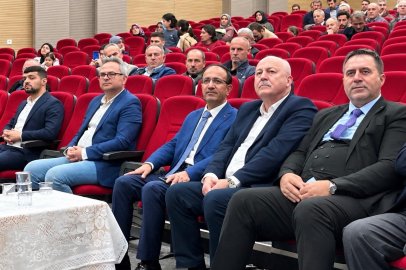 Hayrabolu'da "Hz. Peygamber ve Güzel Ahlak" konulu konferans düzenlendi