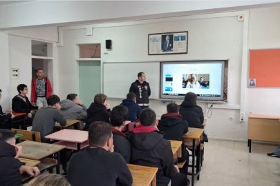 Öğrencilere siber zorbalık ve güvenli internet eğitimi