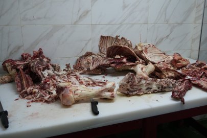 Yapılan denetimlerde 15 ton bozulmuş etin piyasaya sürülmesi engellendi