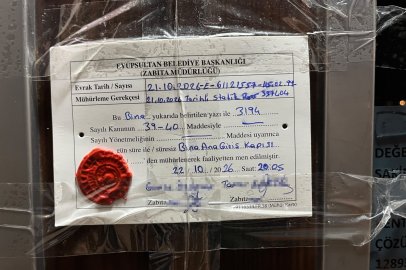 Eyüpsultan’da 5 katlı riskli bina tahliye edilerek mühürlendi
