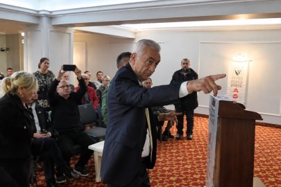 Süheyl Batum ile CHP'li ilçe başkanı arasında "mutlak butlan" tartışması