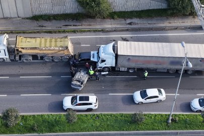 Bağcılar'da zincirleme kaza: 2 yaralı
