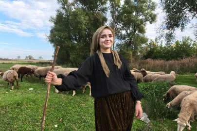 Devlet desteğiyle çiftçi olan genç kadın, hayallerine kavuştu