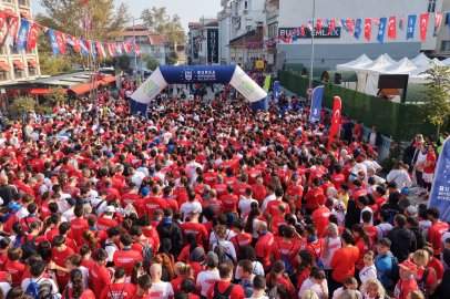 Binlerce Bursalı, Cumhuriyet için koştu