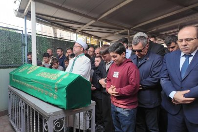Maltepe'de gecekondu yangınında hayatını kaybeden 12 yaşındaki çocuk toprağa verildi