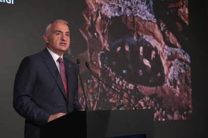 Bakan Ersoy: "Ocak-Eylül döneminde turizm geliri 51 milyar 278 milyon dolara ulaştı"