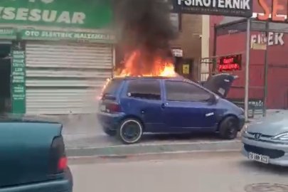 Bursa’da park halindeki otomobil alevlere teslim oldu