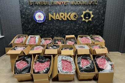 Sultanbeyli'de 1 milyon 642 bin sentetik ecza hap ele geçirildi