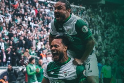 Bursaspor, Bandırmaspor'u rahat geçti