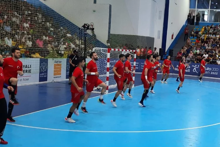 A Milli Erkek Hentbol Takımı, Akdeniz Oyunları ilk maçında Cezayir'e mağlup oldu