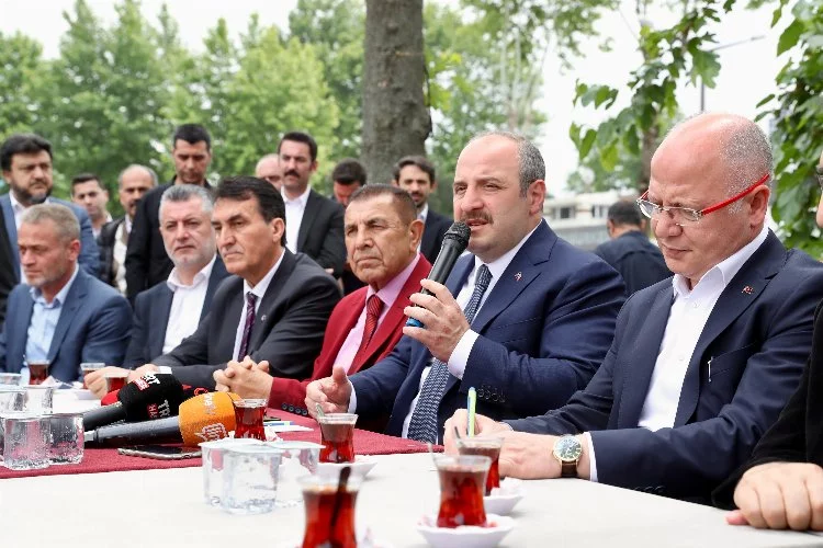 Bakan Varank' dan değişim çağrısı: "Değişim isteyen vatandaşlarımız, önce Kemal Kılıçdaroğlu'nu değiştirerek yola çıksınlar"