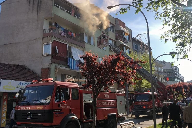 Bursa'da bir apartman dairesinde yangın
