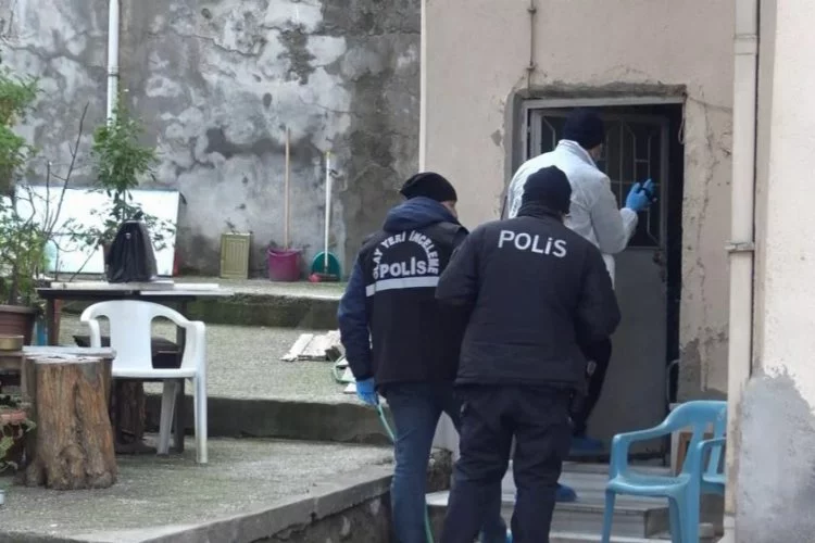 Bursa’da bir apartman kapıcısı kaldığı depoda ölü bulundu