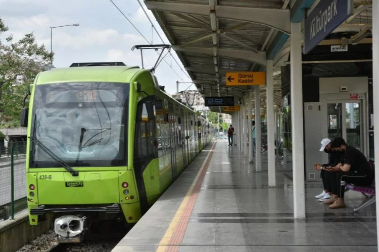 Bursa'da metro seferleri 13 saat sonra yeniden başladı
