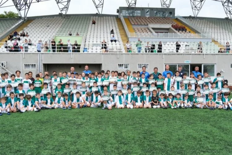 Bursaspor Futbol Okulu yaz dönemi sona erdi   