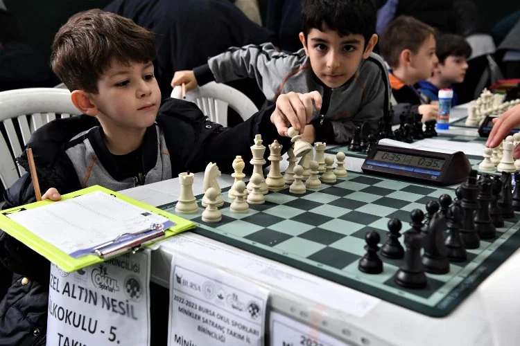  Minik satranççılar Osmangazi’de yarıştı