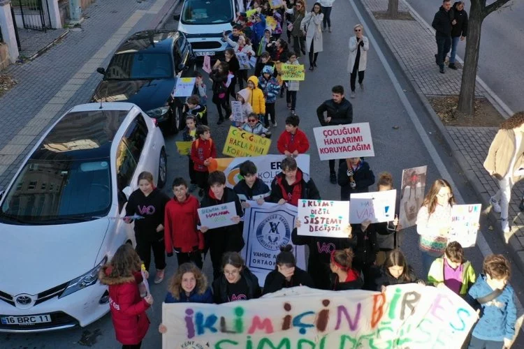 Nilüferli çocuklar, hakları için yürüdü