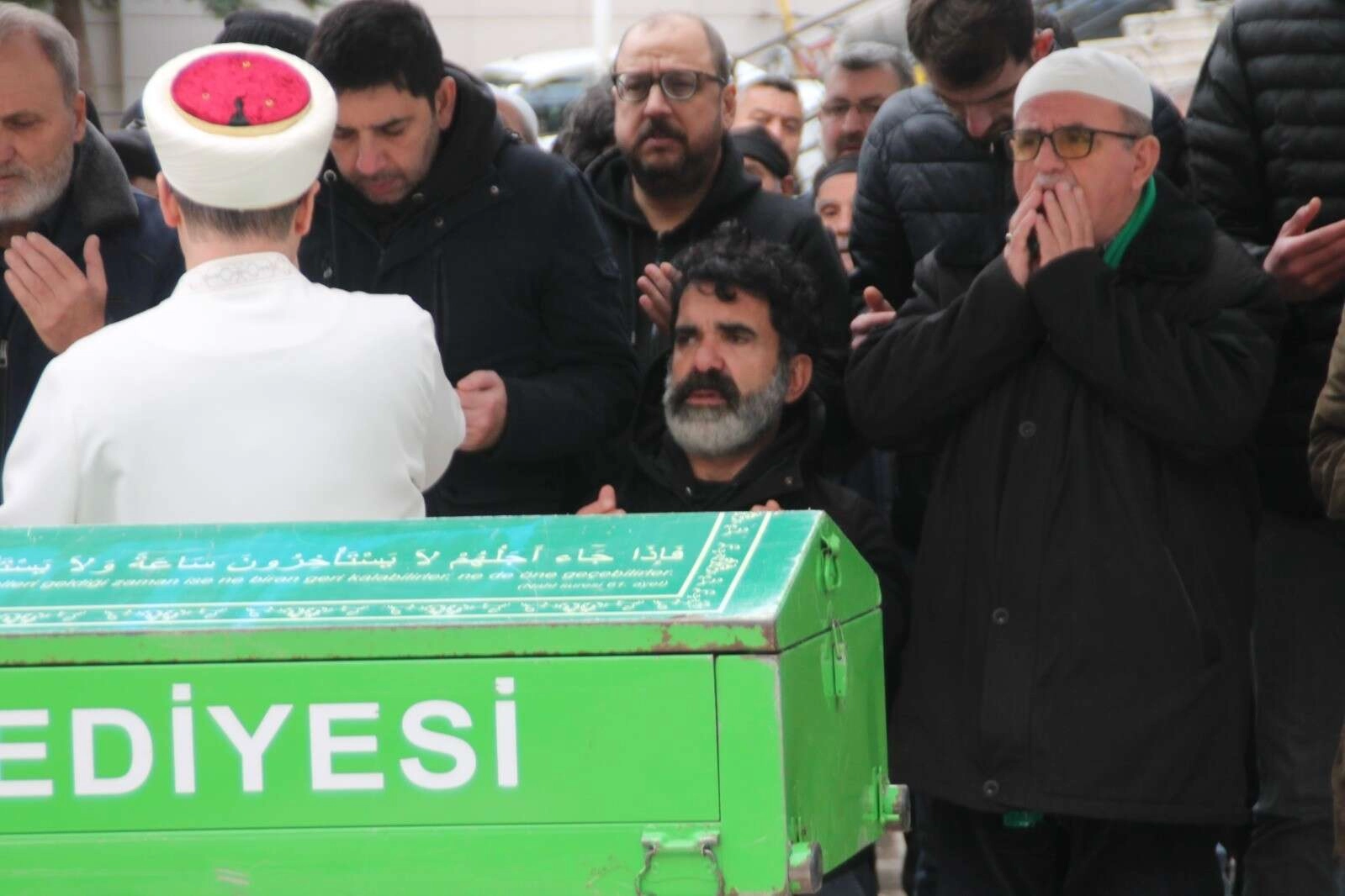 Alpaslan Özmol'un annesi, son yolculuğuna uğurlandı